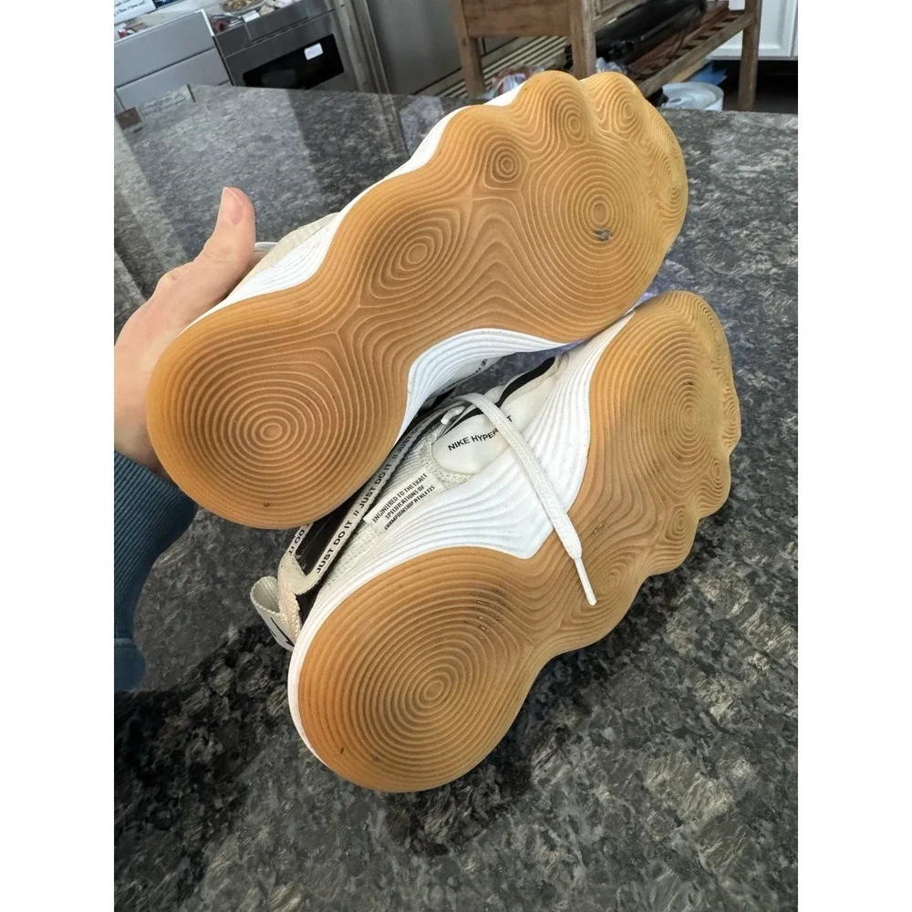 Nike React Hyperset White Black Gum Women's Sz‎ 7.5 Volleyball Shoes CI2956-100